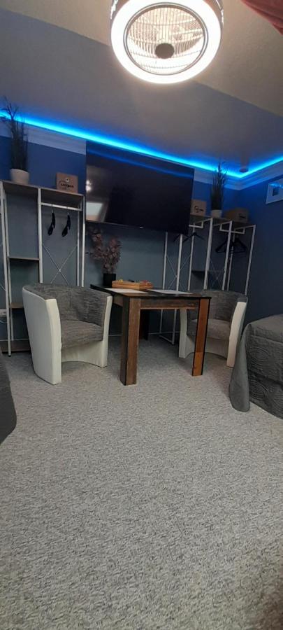 Best-Preis -Vip Lounge- Mit Netflix, Self-Check-In, Ebike Ladestation, Fahrradraum, Wlan Und Netflix - Direkt Am Elberadweg Im Herzen Von Wittenberge Eksteriør bilde